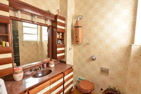 Banheiro 2 de apartamento à venda com 4 quartos, 140m² em Tijuca, Rio de Janeiro