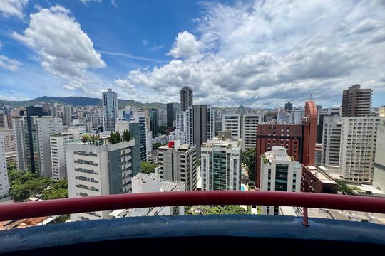 Apartamento para alugar com 1 quarto, 48m² em Funcionários, Belo Horizonte