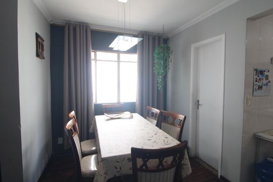 Sala de jantar de casa à venda com 3 quartos, 115m² em Vila Marari, São Paulo