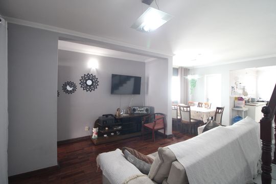 Casa à venda com 3 quartos, 115m² em Vila Marari, São Paulo