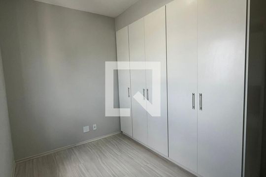 Quarto de apartamento à venda com 2 quartos, 67m² em Alphaville Industrial, Barueri