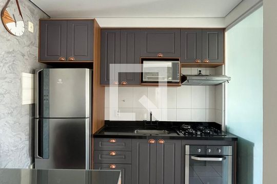 Cozinha de apartamento à venda com 2 quartos, 67m² em Alphaville Industrial, Barueri