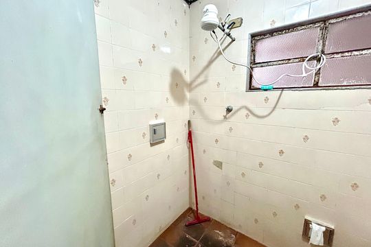 Banheiro  de casa à venda com 3 quartos, 134m² em Parque Santo Antonio, Guarulhos
