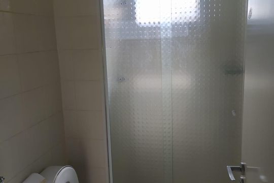Banheiro de apartamento à venda com 2 quartos, 52m² em Jardim Matarazzo, São Paulo