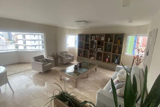 Apartamento para alugar com 4 quartos, 215m² em Caminho das Árvores, Salvador