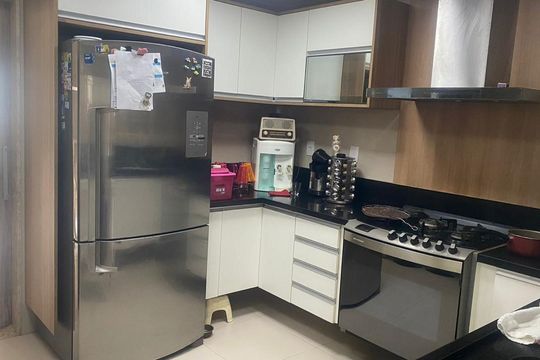 Apartamento para alugar com 4 quartos, 215m² em Caminho das Árvores, Salvador