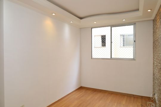 Sala de apartamento para alugar com 2 quartos, 45m² em Vila Raquel, São Paulo