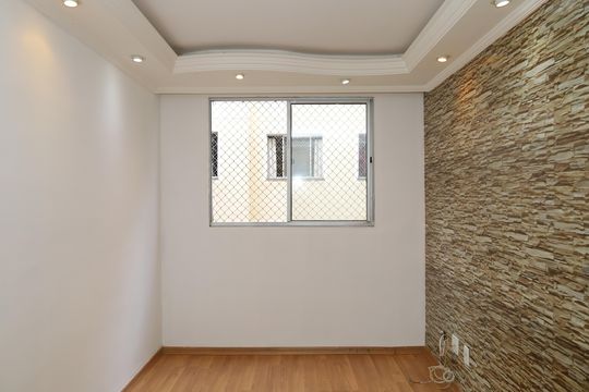 Sala de apartamento para alugar com 2 quartos, 45m² em Vila Raquel, São Paulo