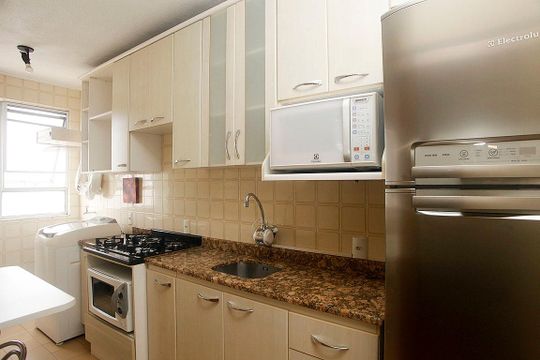 Cozinha + Área de Serviço de apartamento à venda com 1 quarto, 41m² em Partenon, Porto Alegre