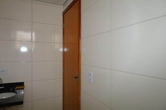 Banheiro de apartamento à venda com 2 quartos, 36m² em Cidade Antônio Estêvão de Carvalho, São Paulo