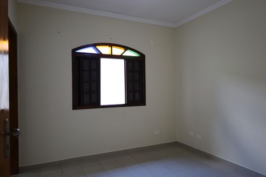 Casa à venda com 3 quartos, 131m² em Vila Marari, São Paulo
