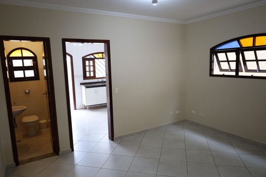 Casa à venda com 3 quartos, 131m² em Vila Marari, São Paulo