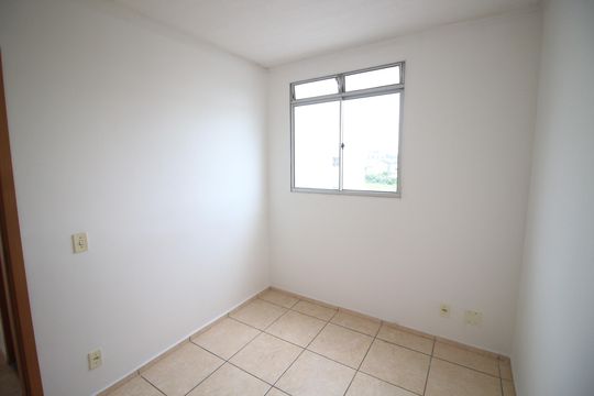 Quarto 1 de apartamento para alugar com 2 quartos, 48m² em Califórnia, Contagem