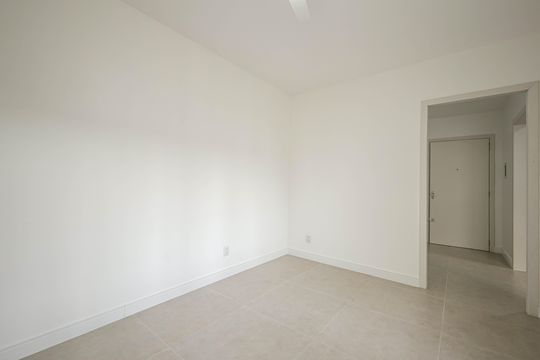 quarto  de kitnet/studio à venda com 1 quarto, 33m² em Vila Ipiranga, Porto Alegre