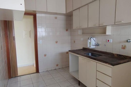Cozinha de apartamento à venda com 3 quartos, 118m² em Parque Tomas Saraiva, São Paulo