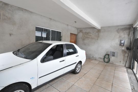 Garagem de casa à venda com 2 quartos, 120m² em Parque Edu Chaves, São Paulo