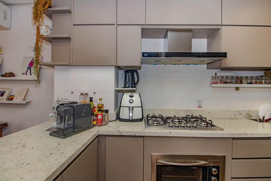 Cozinha e Área de Serviço de casa de condomínio à venda com 3 quartos, 210m² em Jardim Itu, Porto Alegre
