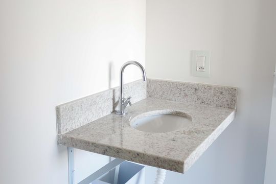 Banheiro da Suíte 2 de apartamento à venda com 2 quartos, 50m² em Vila Osasco, Osasco