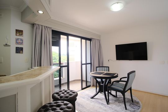 Sala de apartamento para alugar com 1 quarto, 40m² em Higienópolis, São Paulo