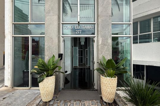 Fachada de apartamento para alugar com 5 quartos, 501m² em Centro, Guarujá
