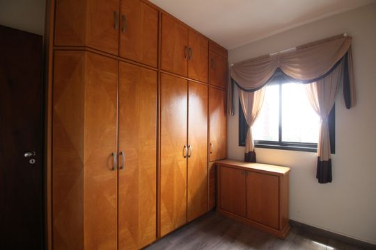 Quarto 1 de apartamento à venda com 2 quartos, 62m² em Jardim Colombo, São Paulo
