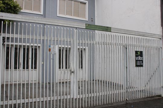 Fachada de casa à venda com 5 quartos, 120m² em Vila Mariana, São Paulo