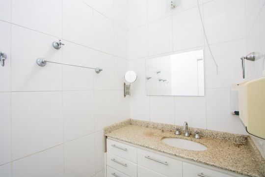 Banheiro do quarto 1 de casa à venda com 3 quartos, 659m² em Jardim, Santo André