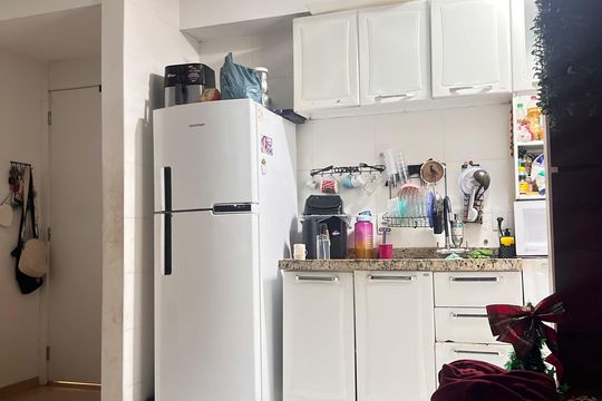Cozinha de apartamento para alugar com 3 quartos, 73m² em Marechal Hermes, Rio de Janeiro
