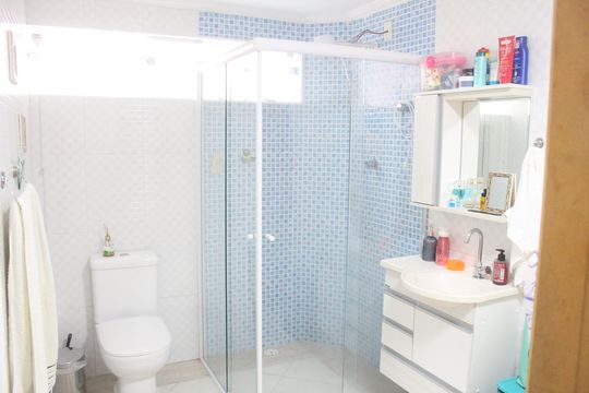 Banheiro 2 de casa à venda com 3 quartos, 200m² em Oswaldo Cruz, São Caetano do Sul