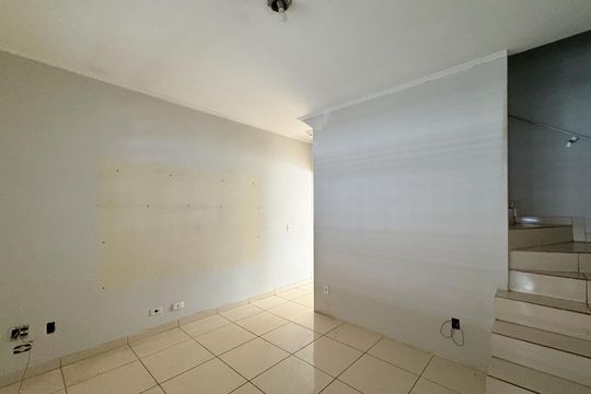 Sala de casa à venda com 4 quartos, 70m² em Bairro dos Casa, São Bernardo do Campo