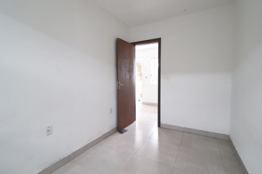 Quarto kit net 03 de casa de condomínio para alugar com 9 quartos, 290m² em Santo Afonso, Novo Hamburgo