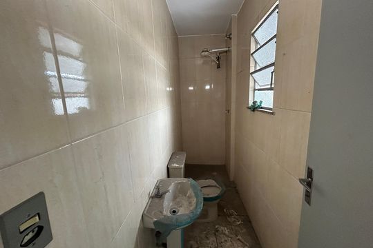 Banheiro de apartamento para alugar com 1 quarto, 140m² em Pilares, Rio de Janeiro