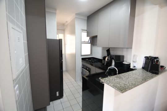Cozinha de apartamento à venda com 1 quarto, 47m² em Botafogo, Campinas