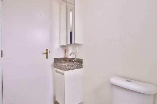 Banheiro de kitnet/studio à venda com 1 quarto, 26m² em Belenzinho, São Paulo