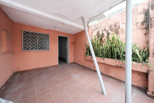 Garagem de casa à venda com 3 quartos, 200m² em Jardim Maringa, São Paulo
