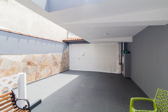 Garagem de casa para alugar com 3 quartos, 200m² em Itaquera, São Paulo