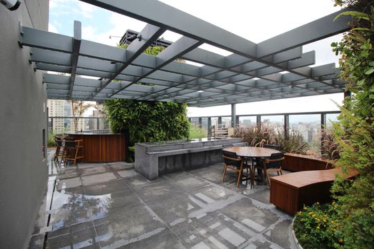 Área comum - Churrasqueira de kitnet/studio para alugar com 0 quarto, 26m² em Três Figueiras, Porto Alegre