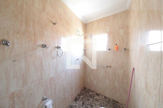 Banheiro de casa de condomínio à venda com 7 quartos, 467m² em Xodó Marize, Belo Horizonte
