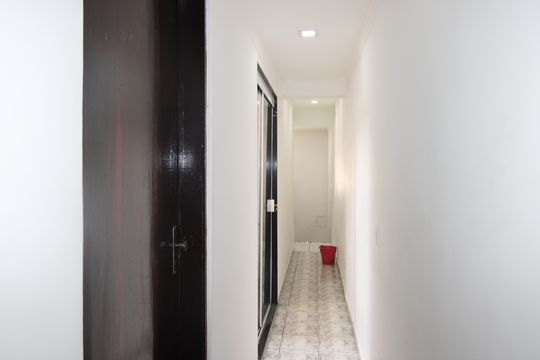 Corredor de casa de condomínio para alugar com 5 quartos, 250m² em Vila Regina, São Paulo