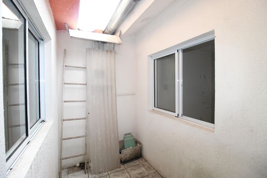 Área de circulação de casa de condomínio para alugar com 5 quartos, 250m² em Vila Regina, São Paulo