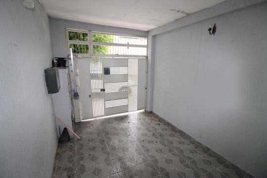 Garagem de casa de condomínio para alugar com 5 quartos, 250m² em Vila Regina, São Paulo
