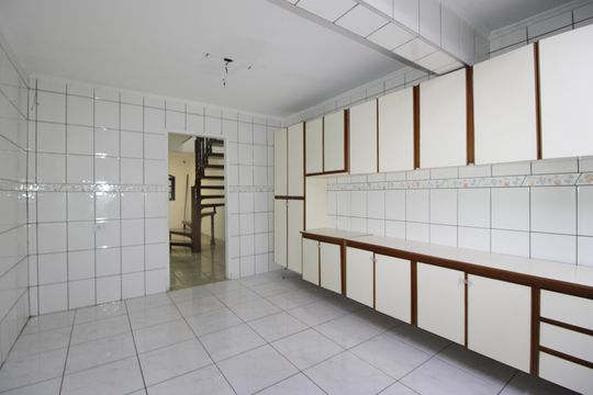 Cozinha de casa de condomínio para alugar com 5 quartos, 250m² em Vila Regina, São Paulo