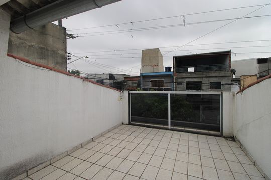 Varanda do quarto 5 de casa de condomínio para alugar com 5 quartos, 250m² em Vila Regina, São Paulo