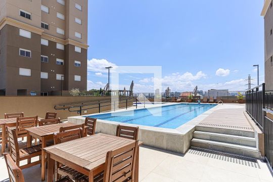 Área comum - Piscina de apartamento para alugar com 2 quartos, 60m² em Jardim das Belezas, Carapicuíba