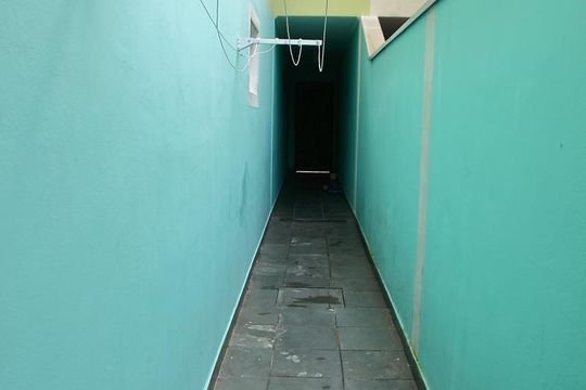 Quintal Lateral  de casa à venda com 3 quartos, 184m² em Jardim Las Vegas, São Bernardo do Campo