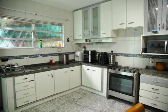 Cozinha  de casa à venda com 3 quartos, 184m² em Jardim Las Vegas, São Bernardo do Campo