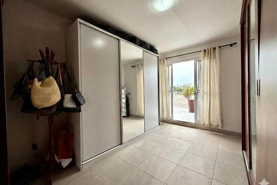 Quarto de casa à venda com 4 quartos, 400m² em Jardim Itu Sabará, Porto Alegre