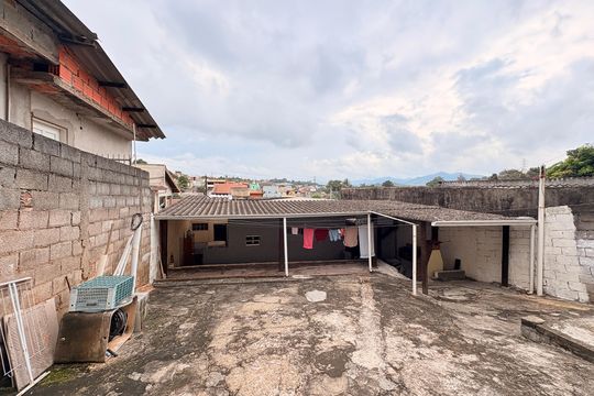 Quintal de casa à venda com 5 quartos, 160m² em Jardim Santa Gertrudes, Jundiaí
