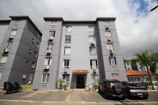 Fachada do bloco de apartamento à venda com 2 quartos, 44m² em Morro Santana, Porto Alegre