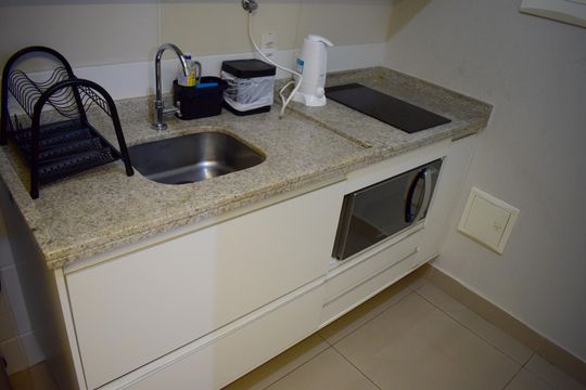 Cozinha - Armários de kitnet/studio para alugar com 1 quarto, 37m² em Ribeirânia, Ribeirão Preto